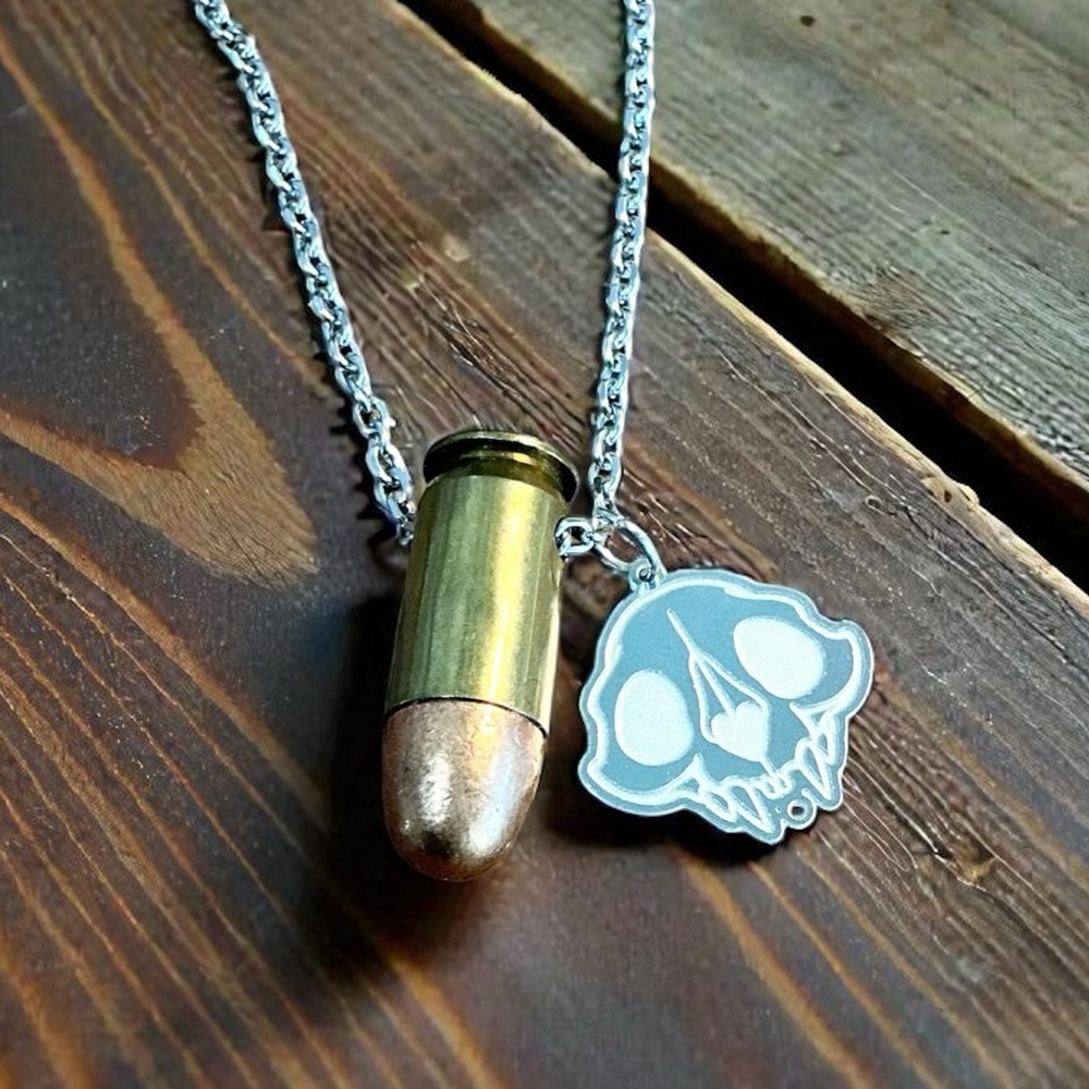 🆕 45 Automatic Bulletin with Vampire Bat Skull Pendant Necklace